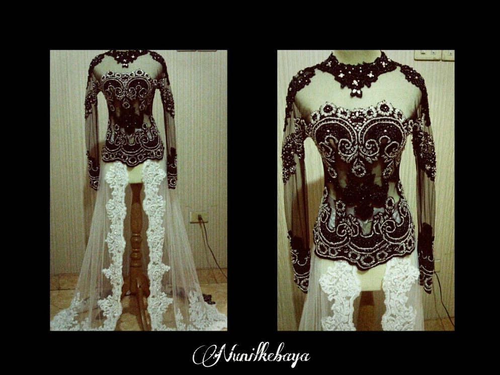 Kebaya kombinasi hitam dan putih
