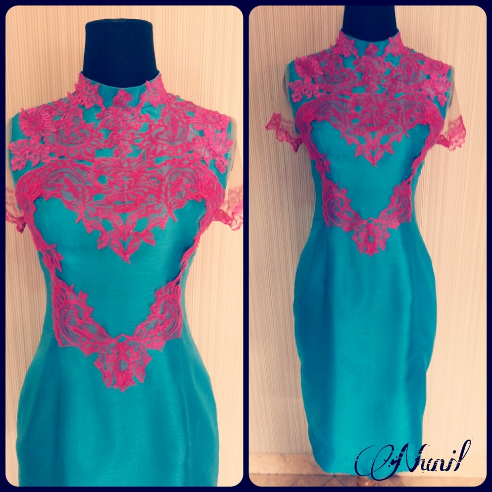 Kebaya pink dan biru