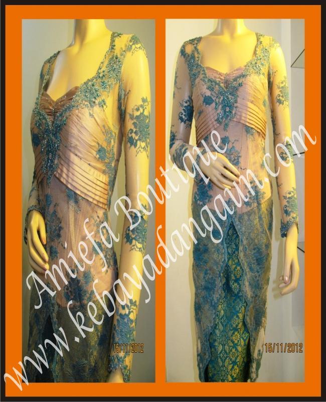 Kebaya dengan Bustier Kerut