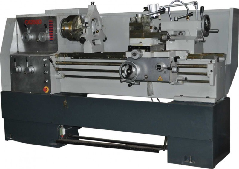 05 universal gap bed lathe