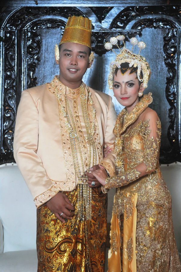Make Up dan Rias Pengantin