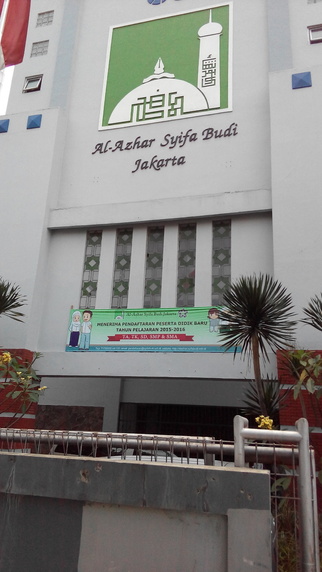 AL AZHAR SYIFA BUDI JAKARTA