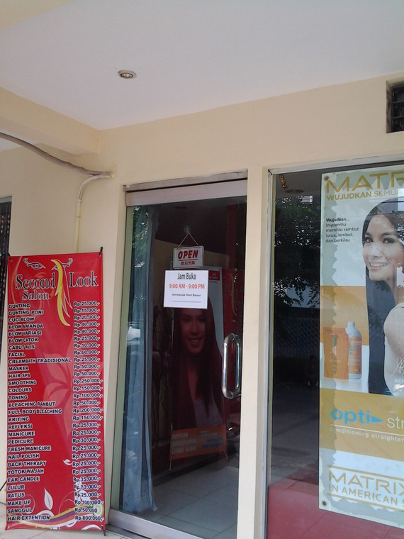 Selamat datang di Second Look Salon