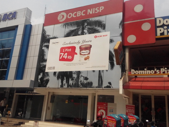 Galeri Bank Ocbc Nisp