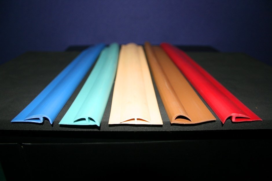 VINYL FLOORING