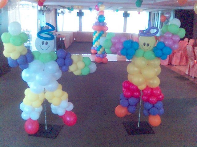 balloon clowns