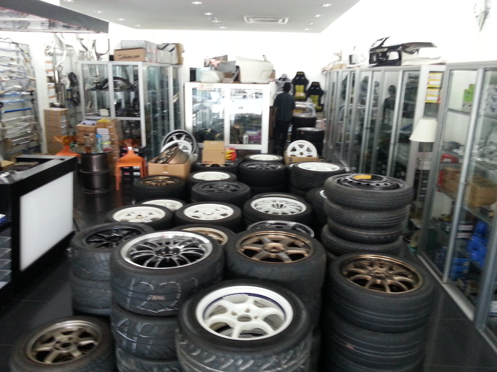 Used Secondhand Japan Branded Rims With Tyres