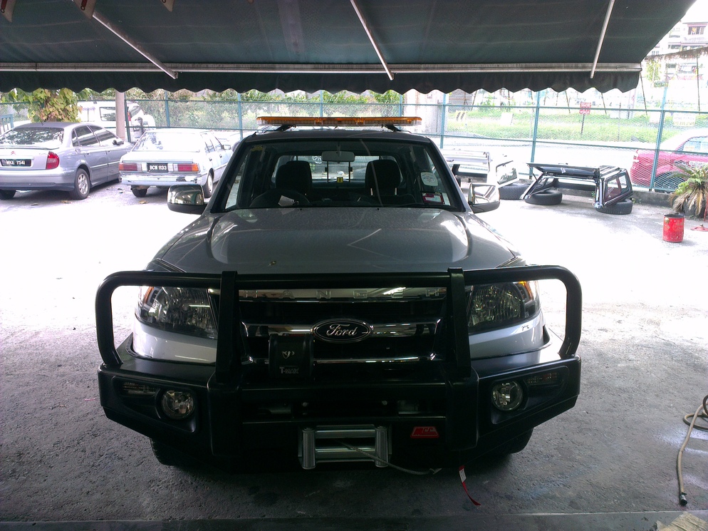 Front Bull Bar Ford 09