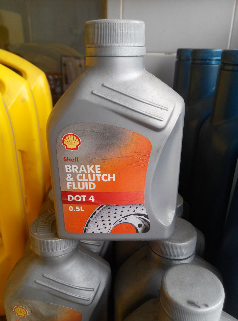 BRAKE & CLUTCH FLUID DOT 4