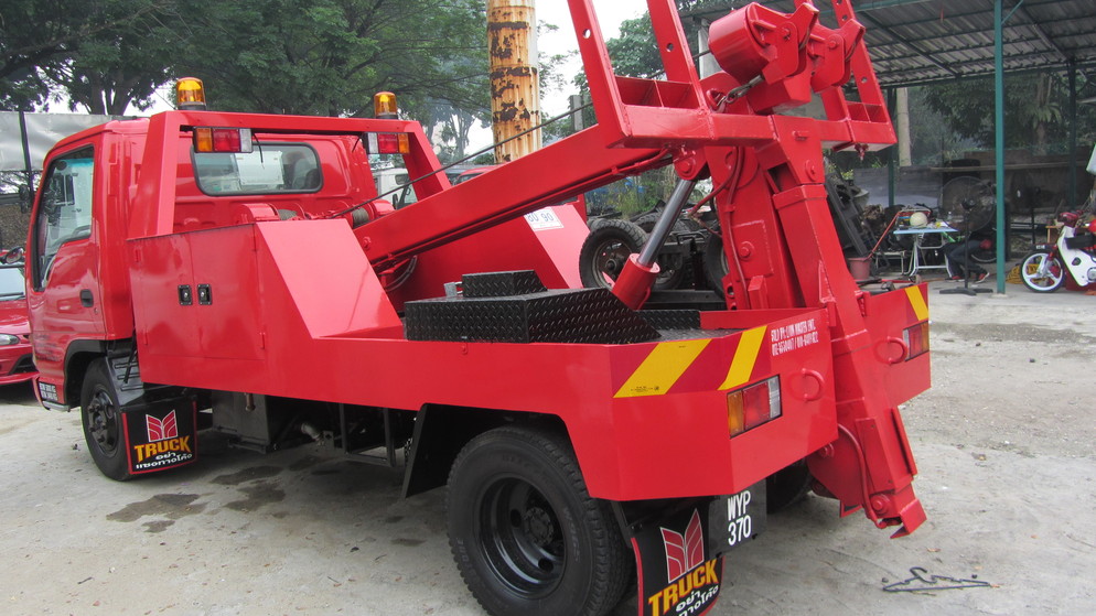 ISUZU NPR71L REBUILD UNREG. TOWING TRUCK SYSTEM