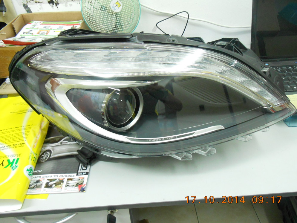 MERC BENZ W246 B CLASS HEAD LAMP