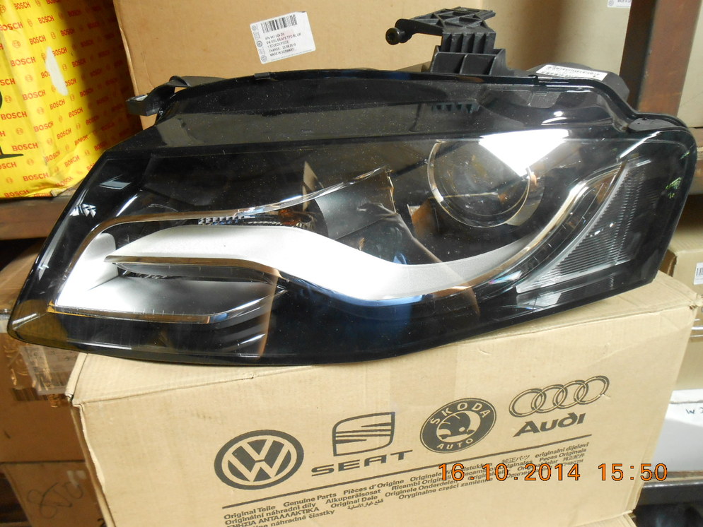 AUDI A4 B8 HEAD LAMP