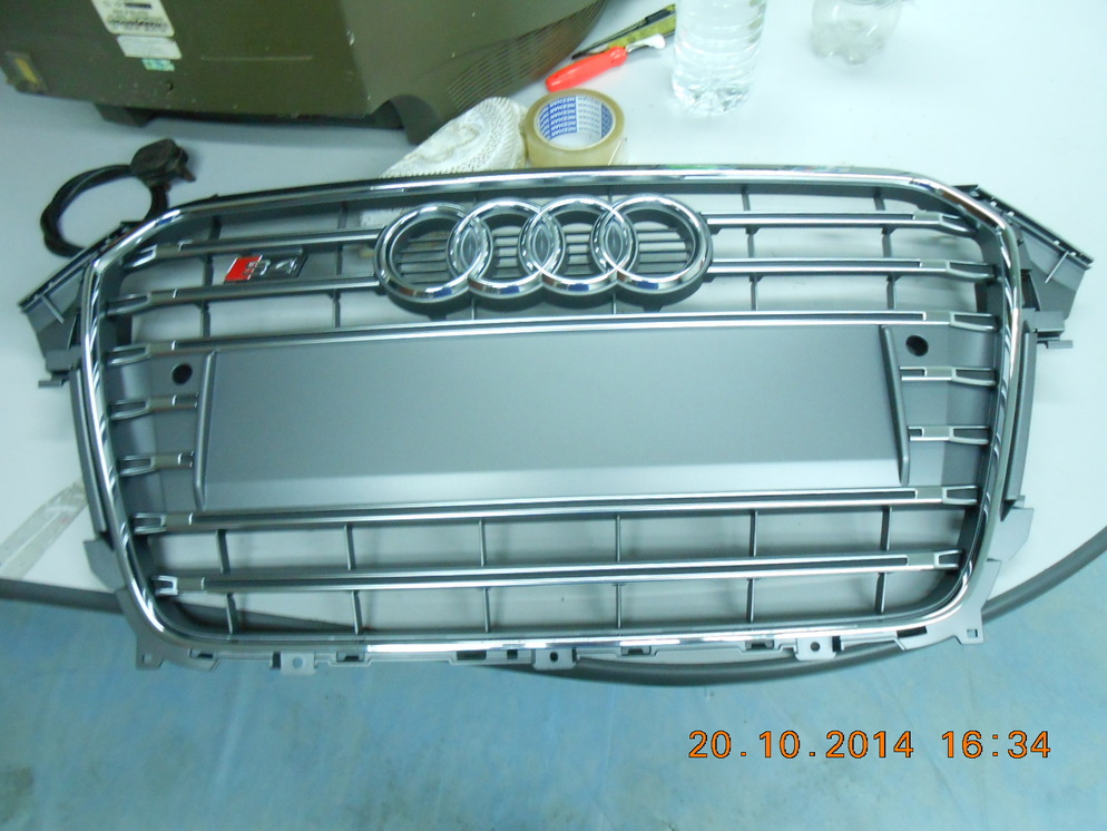 AUDI A4 RAD GRILLE