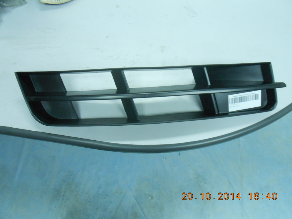 AUDI Q7 BUMPER GRILLE