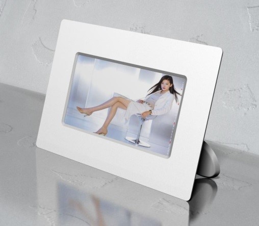 ELC1408 Mirror Digital Photo Frame