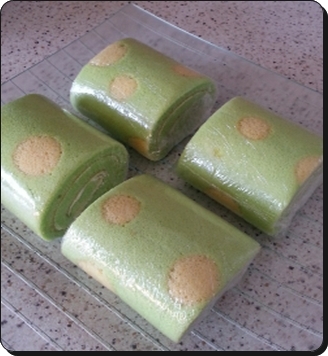 Pandan Swiss Roll