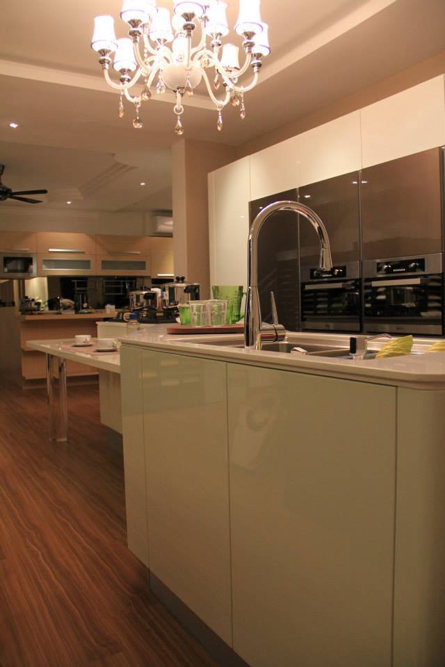 OPPEIN PENANG SHOWROOM Kitchen Design