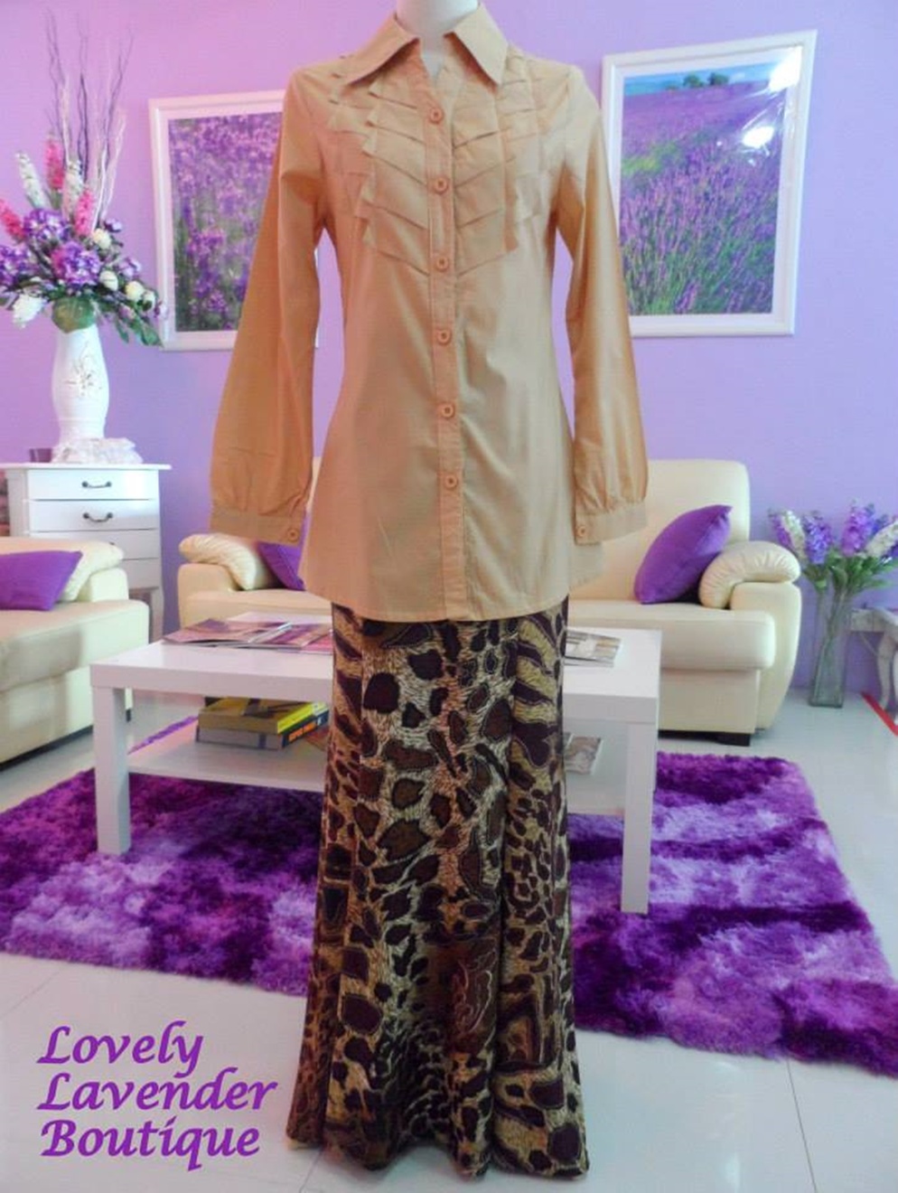 Code: MM16, Blouse & A-shaped Skirt. For more info, please contact +6019-3153119