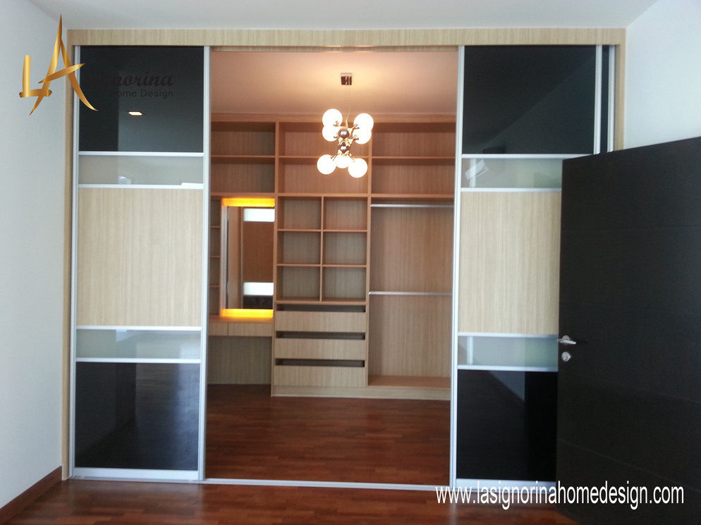 Master bedroom-Walk in wardrobe design