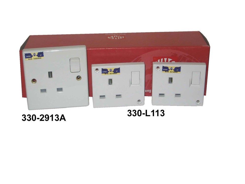 330 2913A 13A Switch Socket