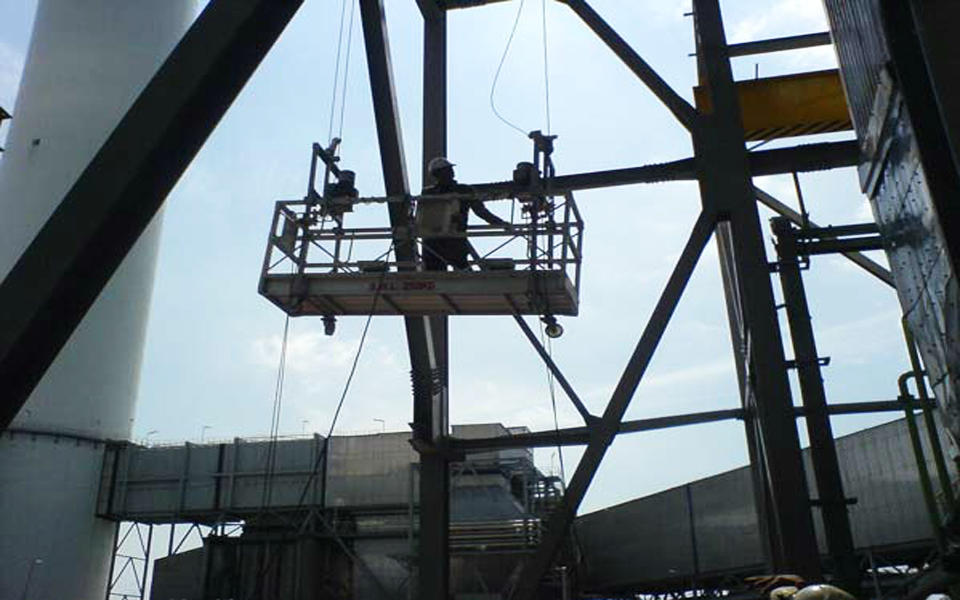 Experiend Engineer On Site Checking