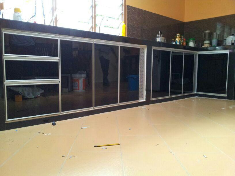 Color Glass Aluminium Cabinet