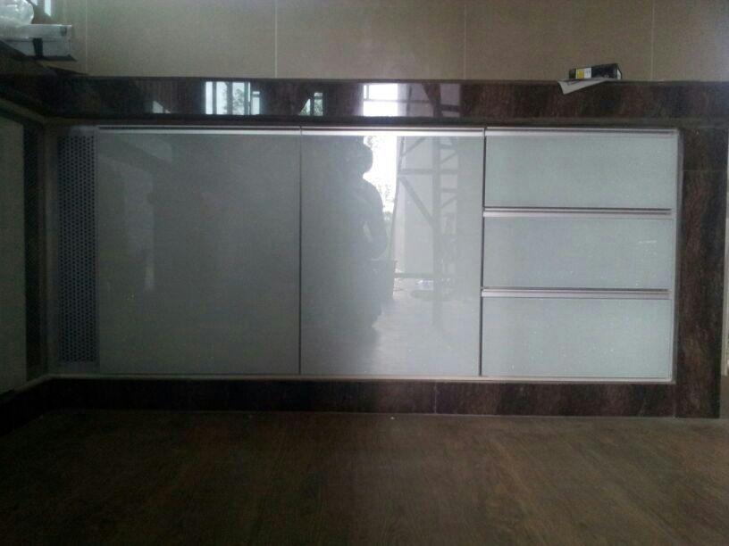 Color Glass Aluminium Cabinet