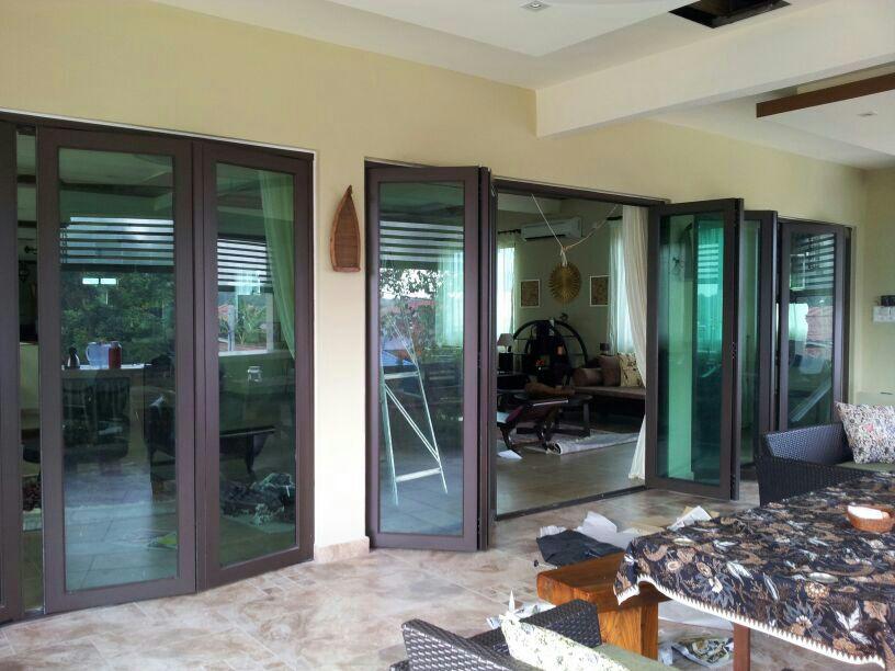 Aluminium Folding Door
