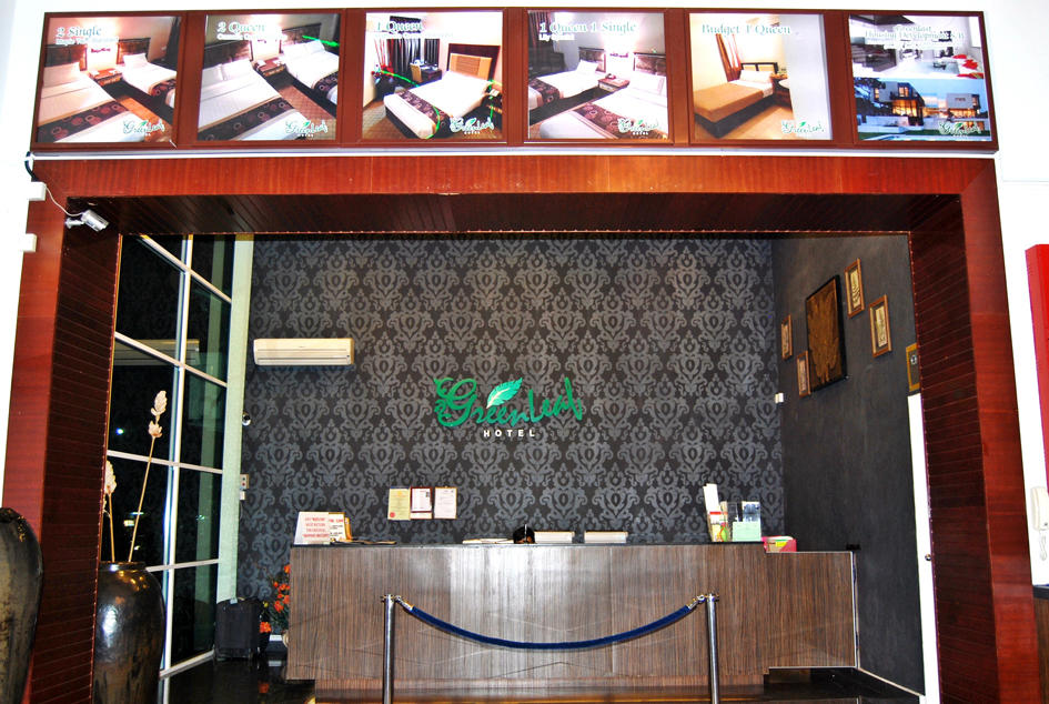 Greenleaf Reception Counter