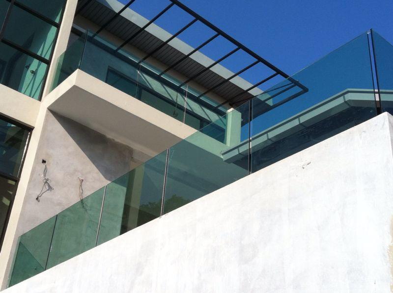 Aluminium Glass