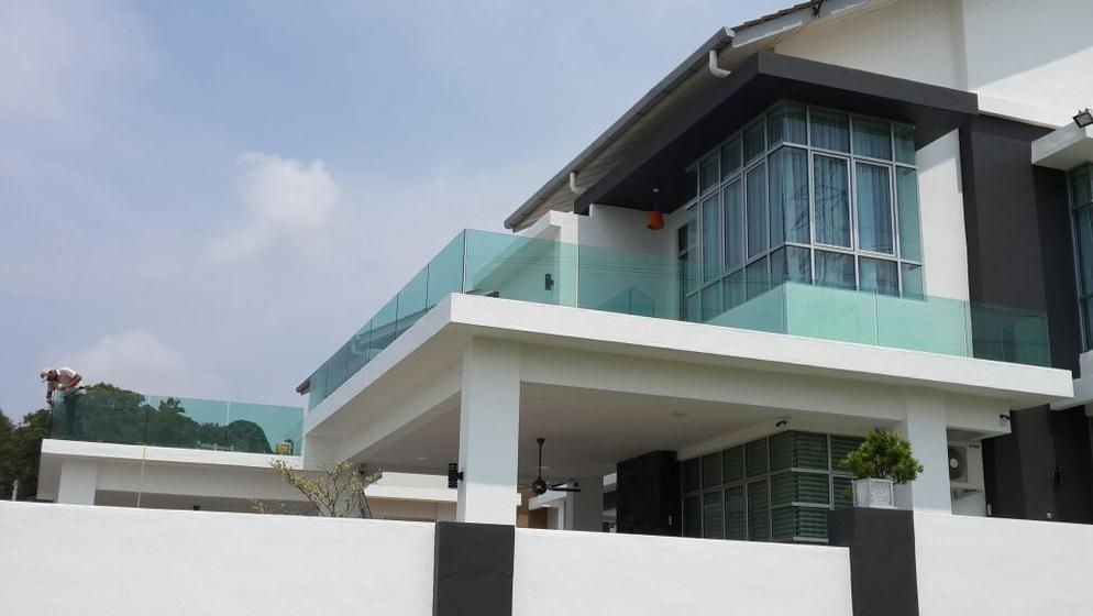 Aluminium glass