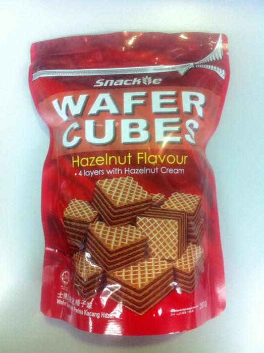 Snackie Wafer Cube Hazelnut