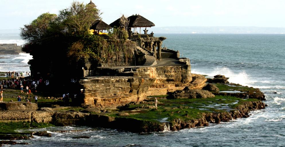 TANAH LOT