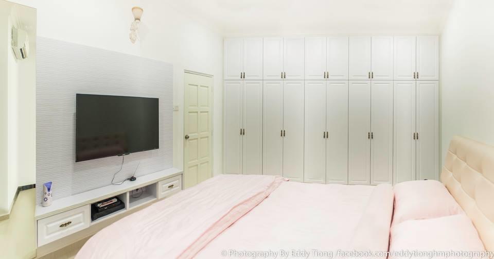 Wardrobe - Swing Door 