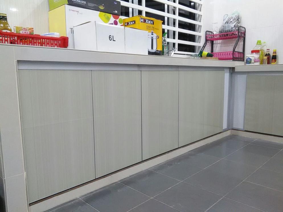 Kitchen Cabinet