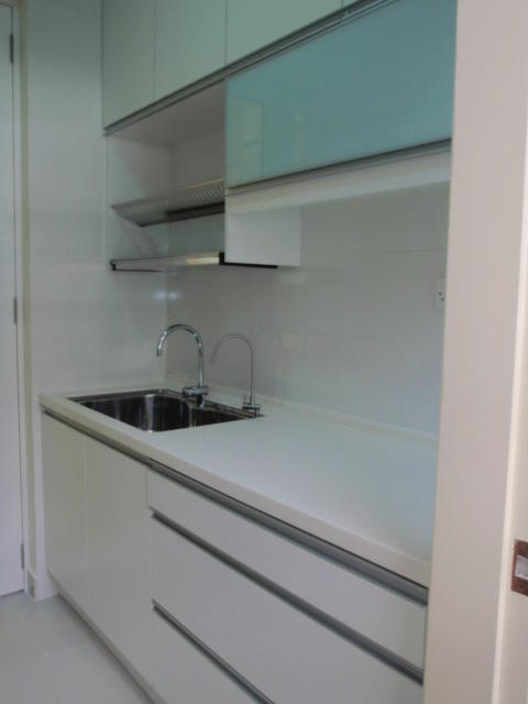 Kitchen 128