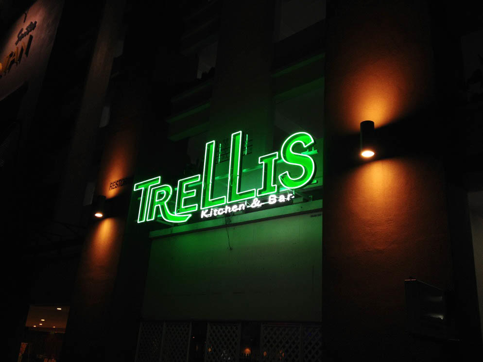 NEON SIGN 1