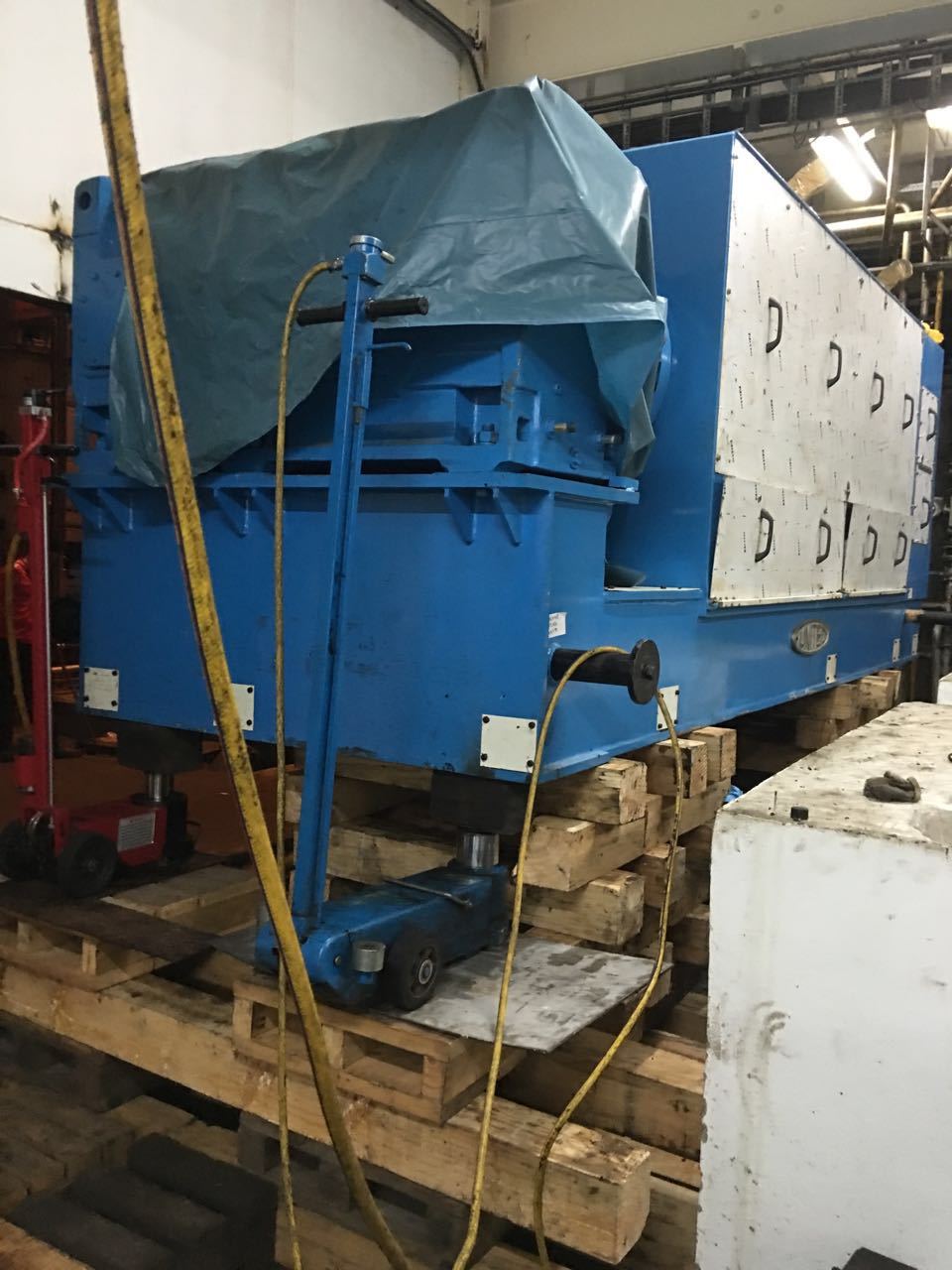 Manpower Moving, Jacking of 22 ton Machine in Control Room
