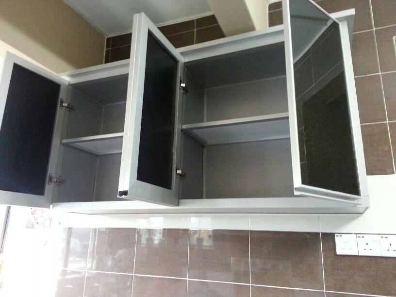 1670261 Cabinet with Sticker Glass 1