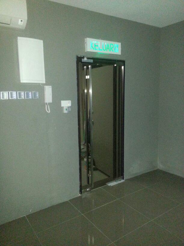 Tempered Door
