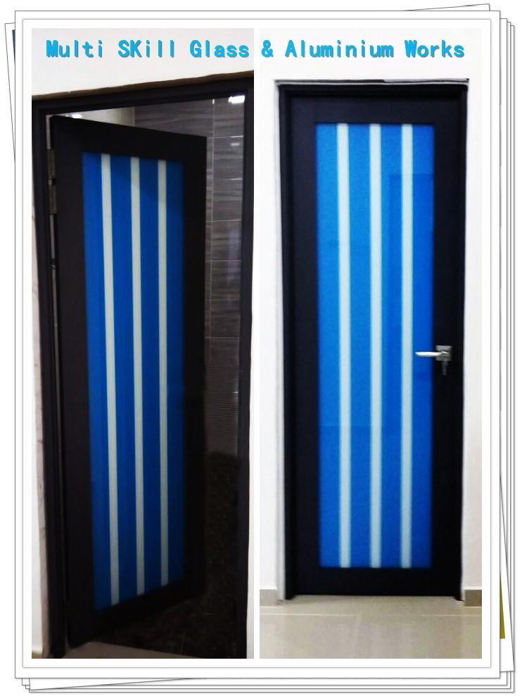 2476922 Blue stripe door