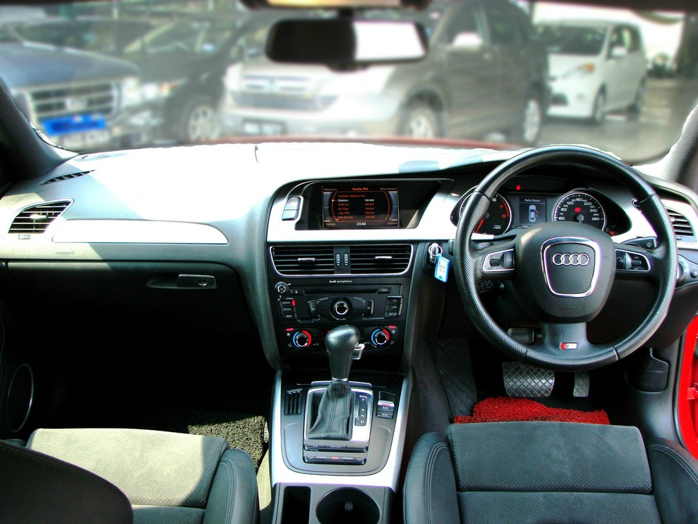 AUDI A4 1.8 (Both) 2010