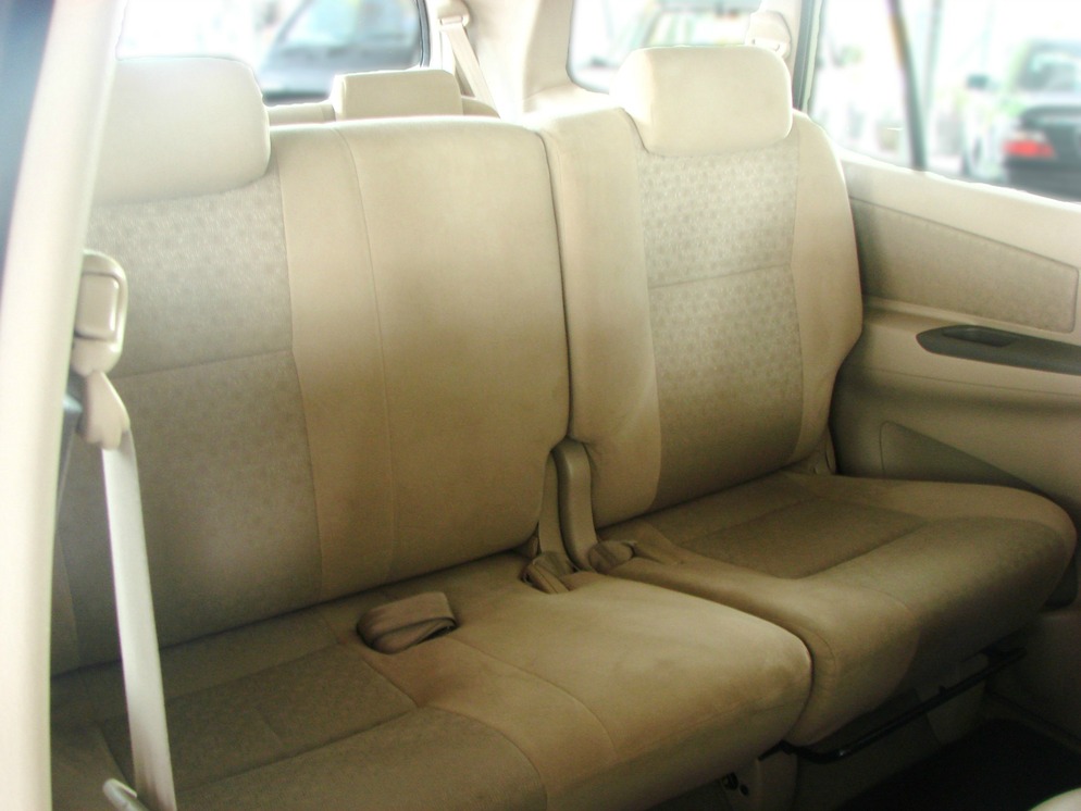 Toyota Innova 2.0 E (M) 2005