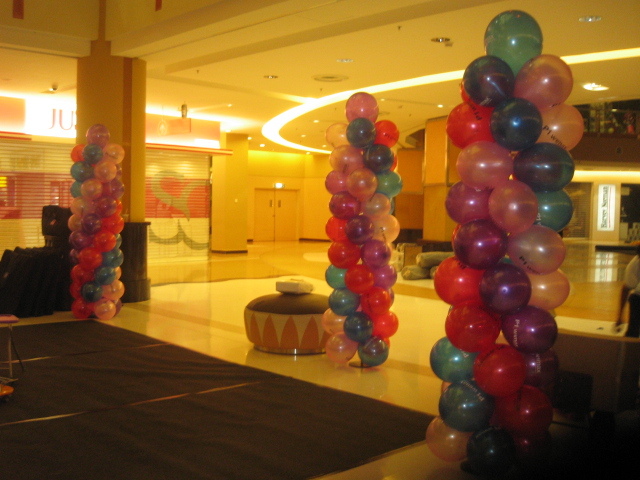 Opening Rossette & Balloon