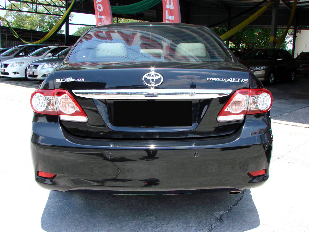 Toyota Corolla Altis 2.0 V (Both) 2010