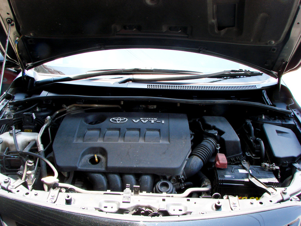 Toyota Corolla Altis 2.0 V (Both) 2010