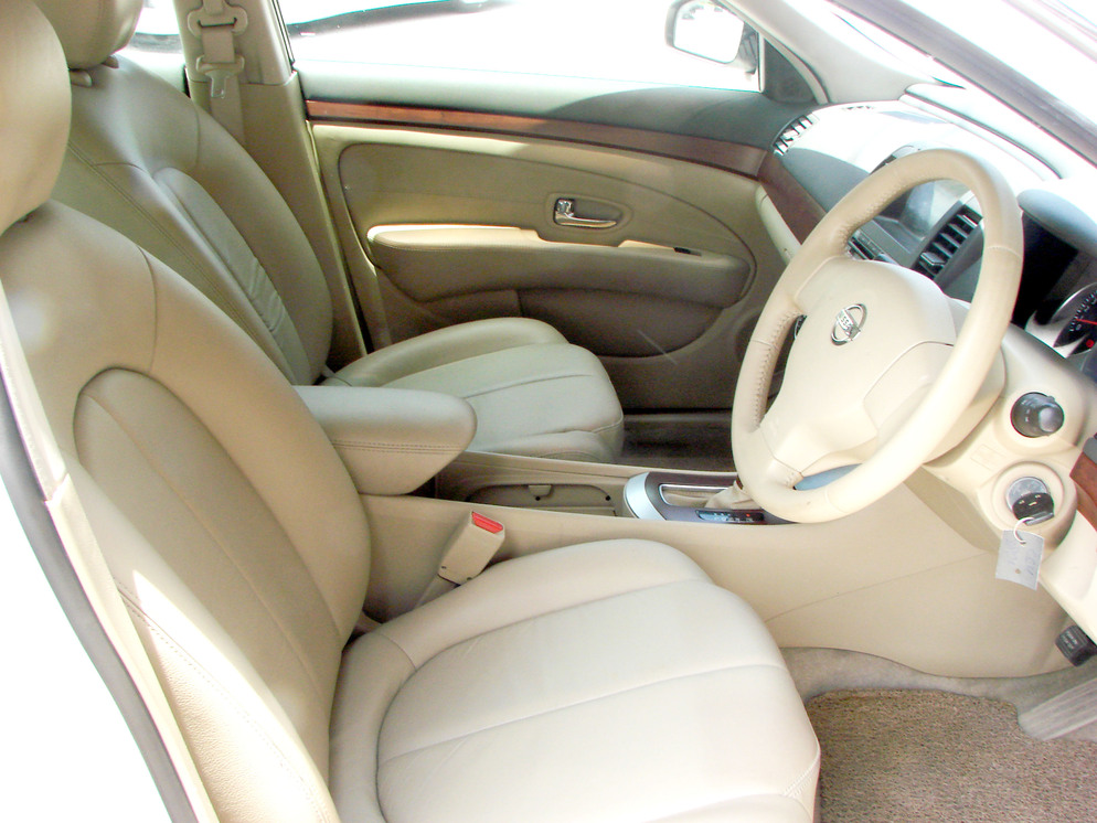 Nissan Sylphy 2.0 CVTC Fullspec 2011