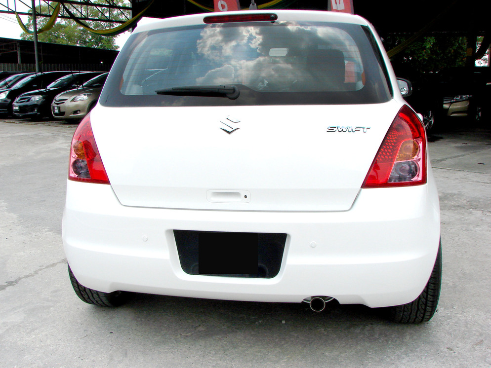 Suzuki Swift 1.5 L (Auto) 2010