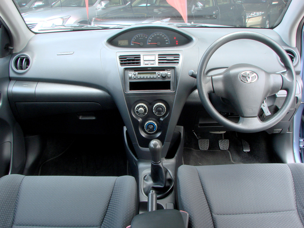 Toyota Vios 1.5 J (Manual) 2009