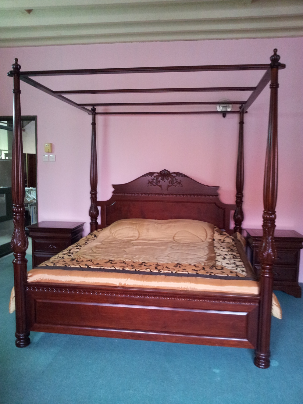 Poster Bed